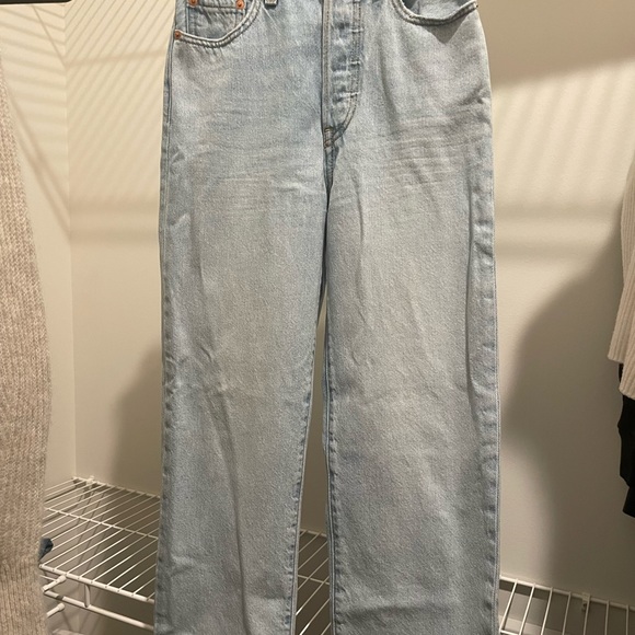 Levi’s Ribcage Straight Jean Size 24 - Picture 3 of 5